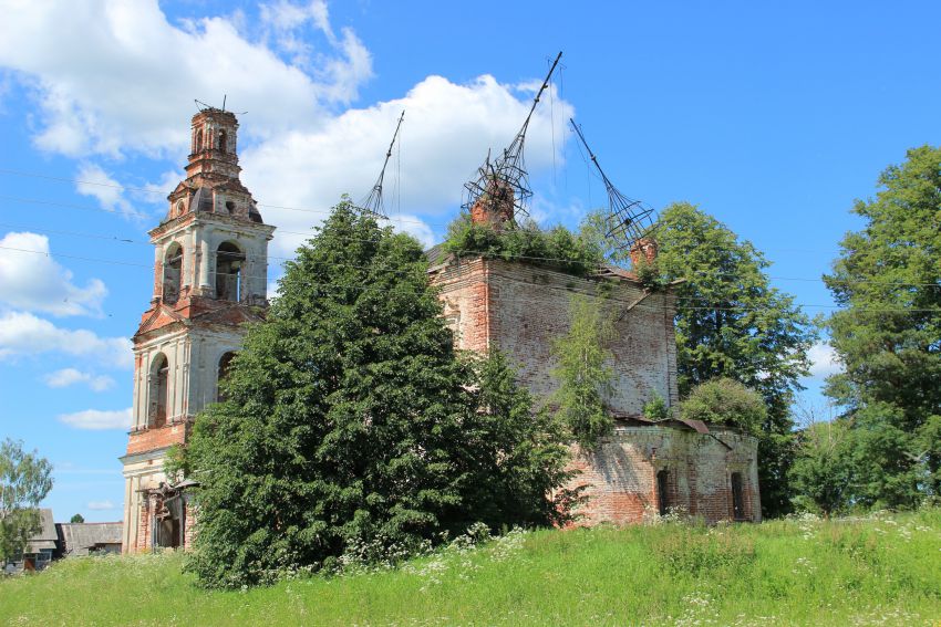 Церковь Михаила Архангела, Ефремово (Угличский район, Ярославская область). фасады