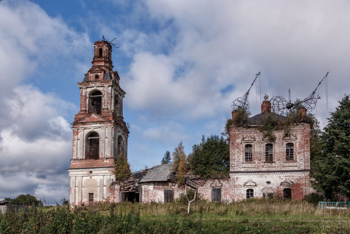 Ефремово. Церковь Михаила Архангела. фасады