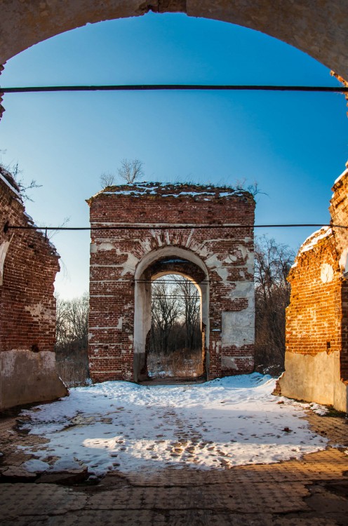 Церковь Троицы Живоначальной, Караул (Инжавинский район, Тамбовская область). архитектурные детали