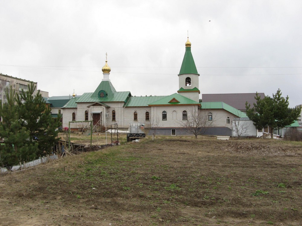Волжск. Церковь Иоанна Кронштадтского. фасады, Вид церкви с ул.107-ой стрелковой бригады