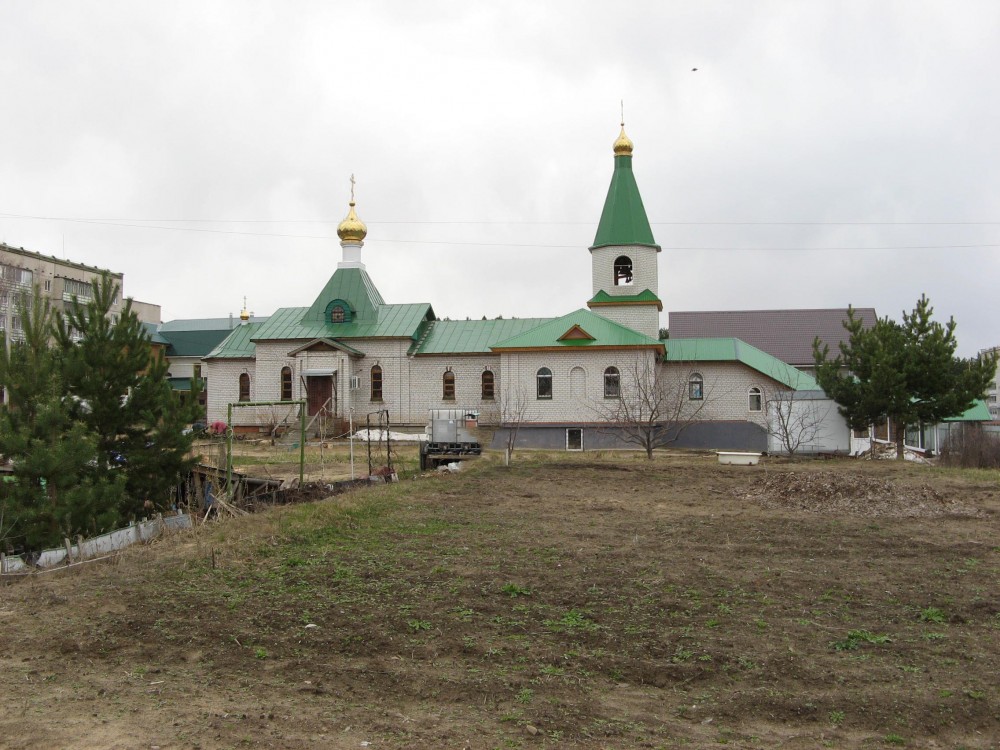 Церковь Иоанна Кронштадтского, Волжск (Волжский район и г. Волжск, Республика Марий Эл). фасады, Вид церкви с ул.107-ой стрелковой бригады