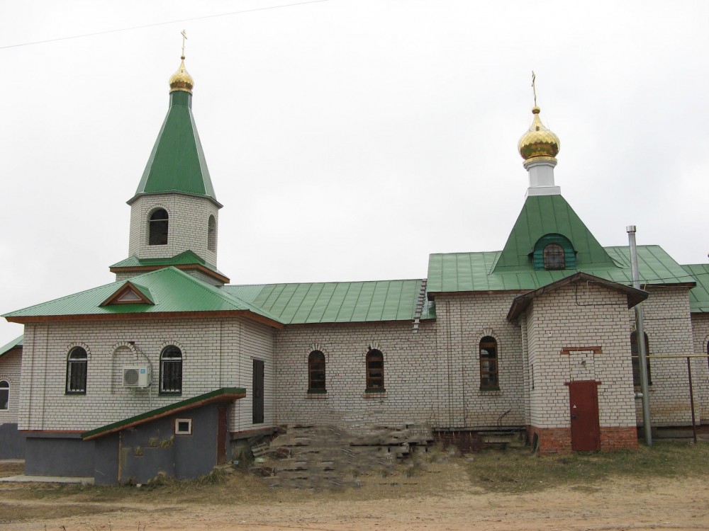 Волжск. Церковь Иоанна Кронштадтского. фасады, Южный фасад церкви