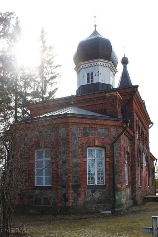Вярска. Церковь Георгия Победоносца. фасады