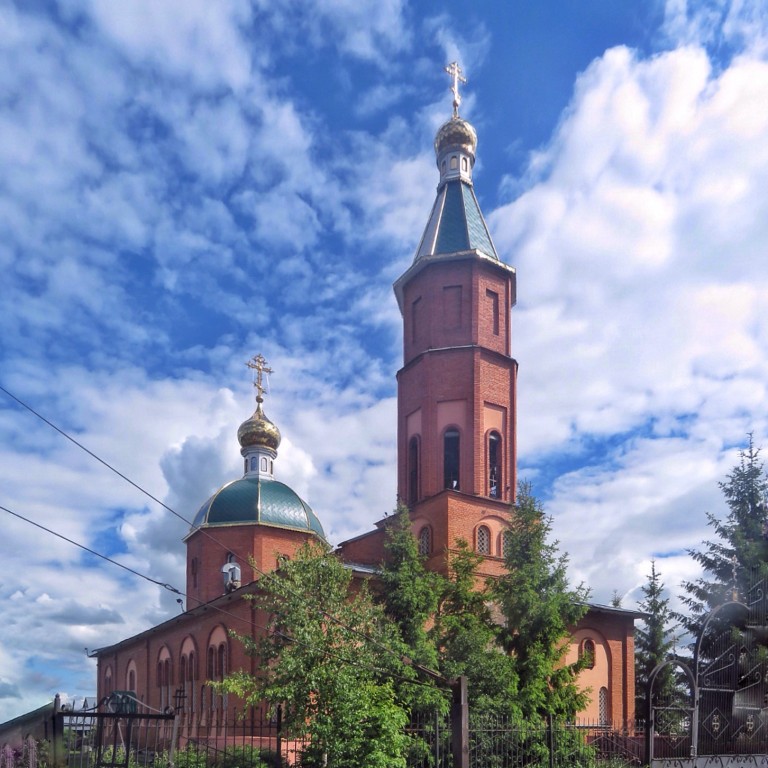 Шумерля. Церковь Серафима Саровского. фасады