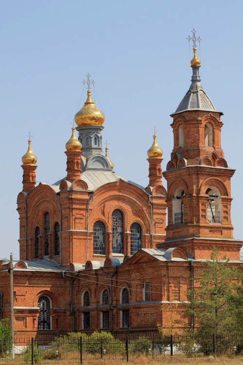 Церковь Георгия Победоносца, Сандата (Сальский район, Ростовская область). общий вид в ландшафте