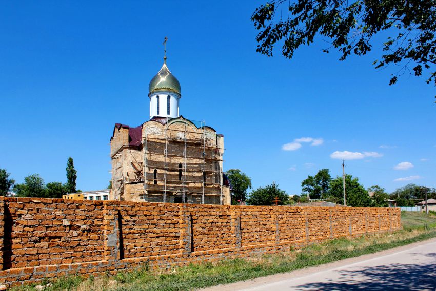 Новый Егорлык. Церковь Николая Чудотворца. общий вид в ландшафте