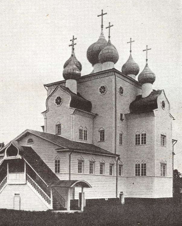 Собор Михаила Архангела, Шенкурск (Шенкурский район, Архангельская область). архивная фотография, фото из книги: С. Забелло, В. Иванов, П. Максимов. Русское деревянное зодчество. Государственное архитектурное издательство Академии архитектуры СССР. М., 1942 г.