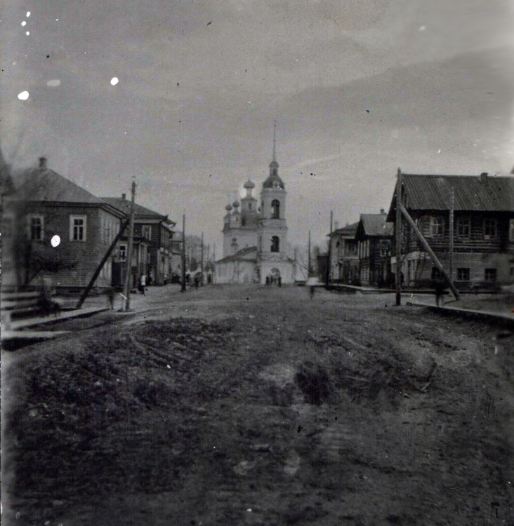 Вельск. Собор Троицы Живоначальной. архивная фотография, Фото 1920-х гг. Вид с улицы Свободы. 