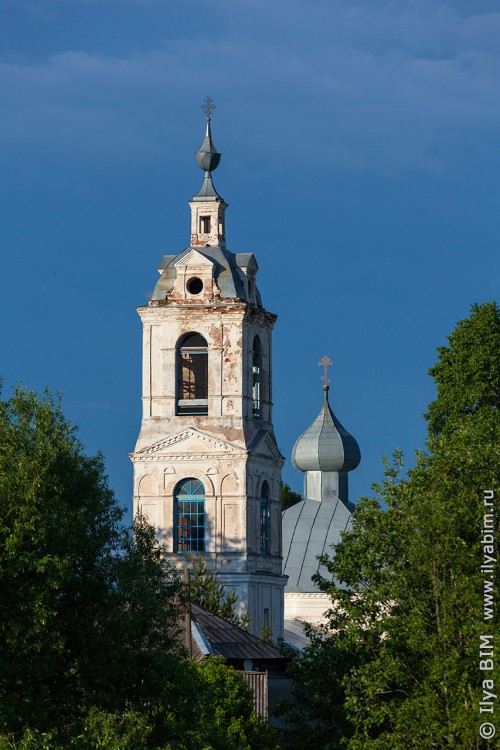 Церковь Димитрия Солунского (каменная), Сутка (Брейтовский район, Ярославская область). фасады