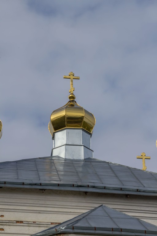 Церковь Георгия Победоносца, Толвуя (Медвежьегорский район, Республика Карелия). архитектурные детали, Центральная глава