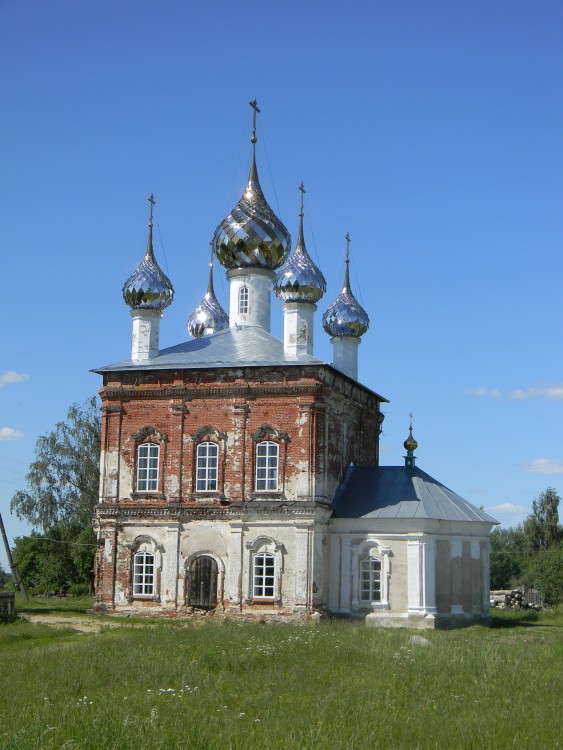 Церковь Троицы Живоначальной, Назорное (Ильинский район, Ивановская область). фасады