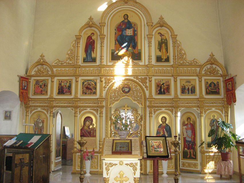 Церковь Иоанна Богослова, Масловка (Рыбно-Слободский район, Республика Татарстан). интерьер и убранство,  Иконостас главного престола храма