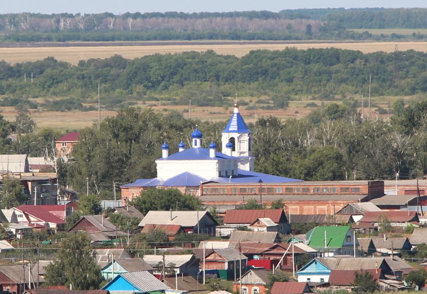 Пригородное. Церковь Казанской иконы Божией Матери. общий вид в ландшафте