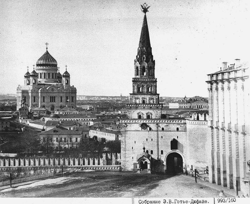 Кремль. Церковь Рождества Иоанна Предтечи в Боровицкой башне, Тверской (Центральный административный округ (ЦАО), г. Москва). архивная фотография, Фото с сайта http://sontucio.livejournal.com/330376.html