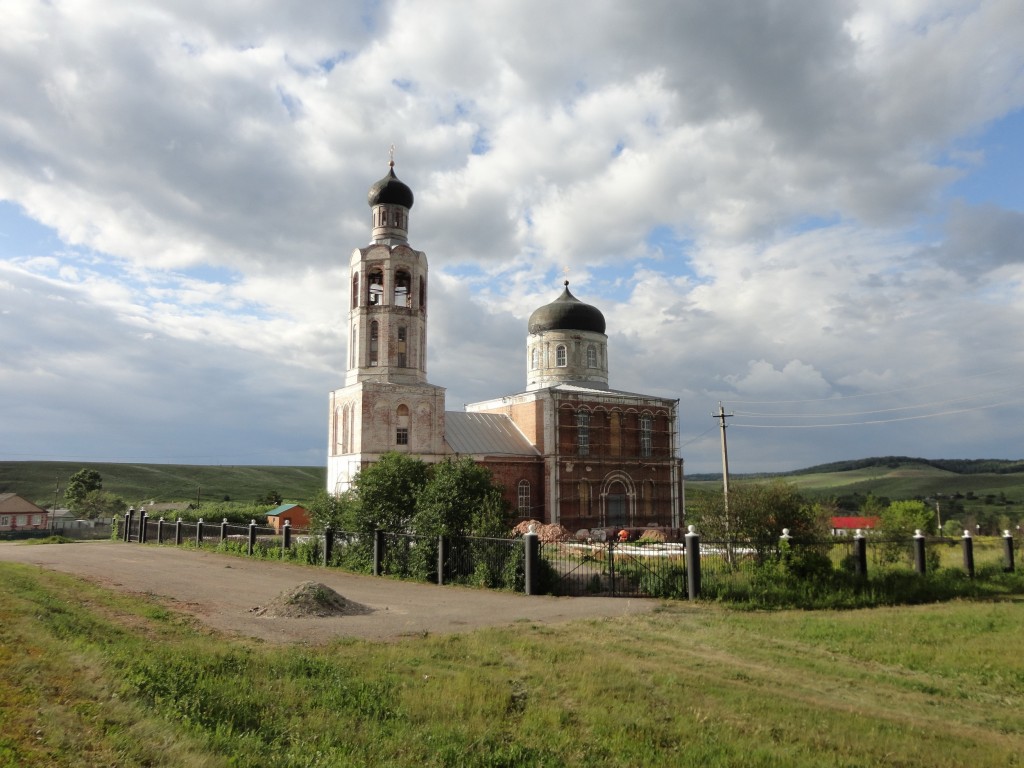Церковь Троицы Живоначальной, Староборискино (Северный район, Оренбургская область). фасады
