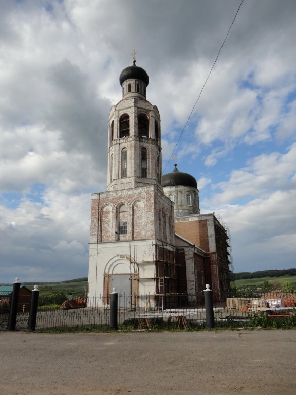 Церковь Троицы Живоначальной, Староборискино (Северный район, Оренбургская область). фасады