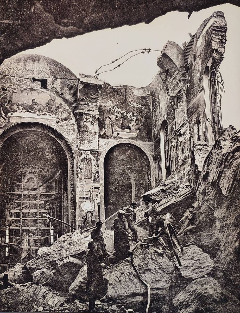 Варшава. Собор Александра Невского. архивная фотография, Работы по разборке собора. Выставка «Реквием по храму» в Часовне-музее храма Воскресения Христова Собор Александра Невского, Варшава (Мазовецкое воеводство, Польша). архивная фотография, Работы по разборке собора. Выставка «Реквием по храму» в Часовне-музее храма Воскресения Христова