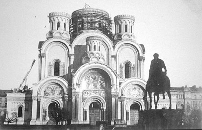Разрушение собора началось в 1924. Фото 1924г., архивная фотография. Собор Александра Невского, Варшава (Мазовецкое воеводство, Польша)