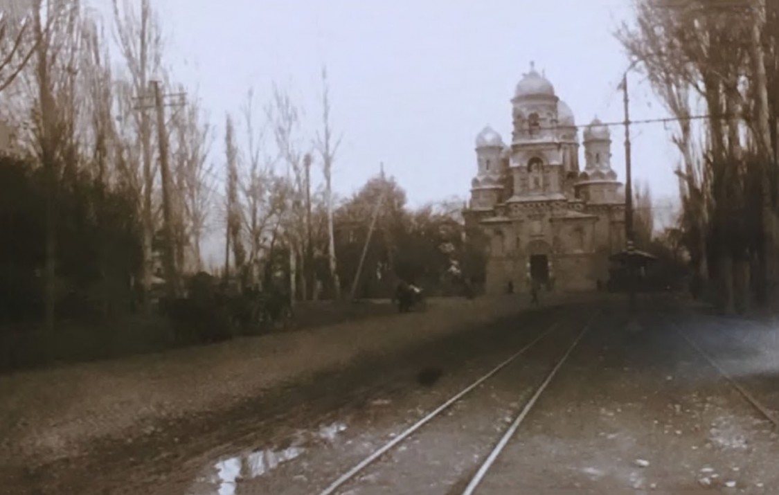 Ташкент. Церковь Сергия Радонежского. архивная фотография, Звезда вместо креста на куполе Церкви Сергия Радонежского  Книга: 