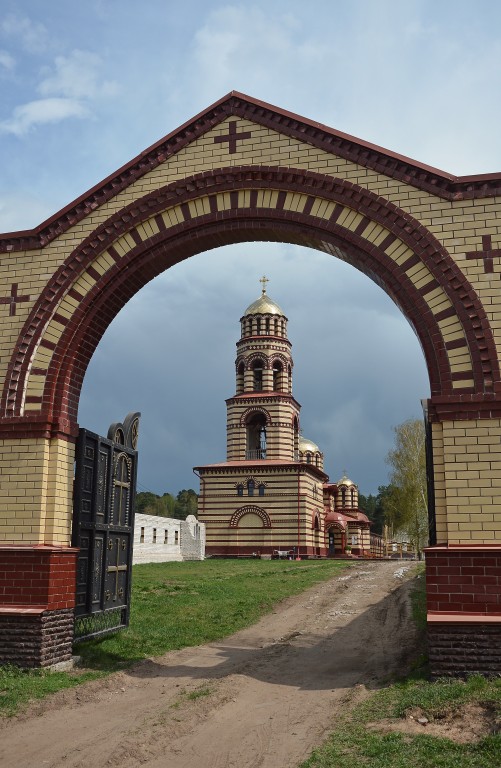 Николо-Малица. Николаевский Малицкий мужской монастырь. Церковь Покрова Пресвятой Богородицы. художественные фотографии