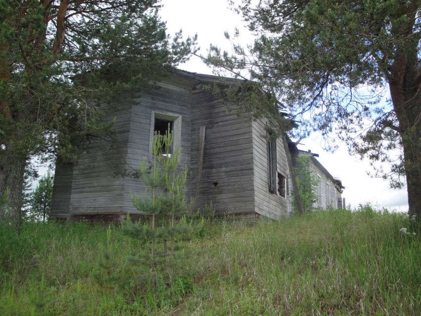 Чуроз-гора (Средь-Мехреньга). Церковь Рождества Пресвятой Богородицы. фасады, Вид на церковь с северо-востока.