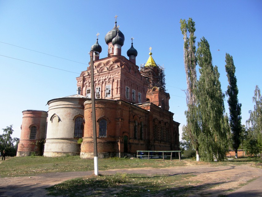 Маньково-Калитвенское. Церковь Троицы Живоначальной. общий вид в ландшафте