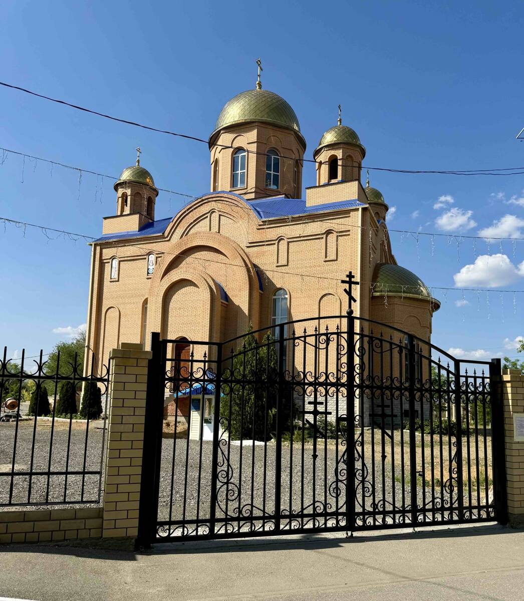 Церковь Благовещения Пресвятой Богородицы, Нариманов (Наримановский район, Астраханская область). общий вид в ландшафте
