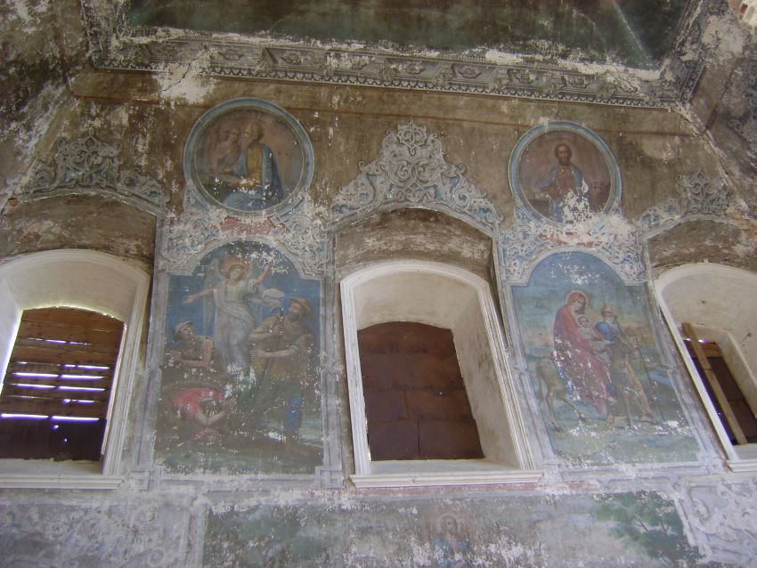 Церковь Михаила Архангела, Лох (Новобурасский район, Саратовская область). интерьер и убранство