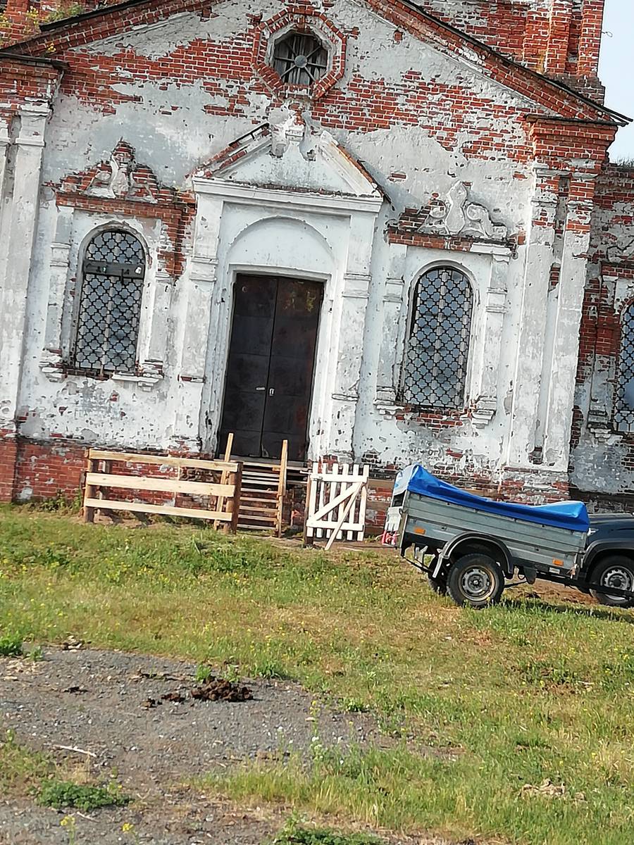 архитектурные детали. Церковь иконы Божией Матери "Знамение", Салтосарайское (Каргапольский район, Курганская область)