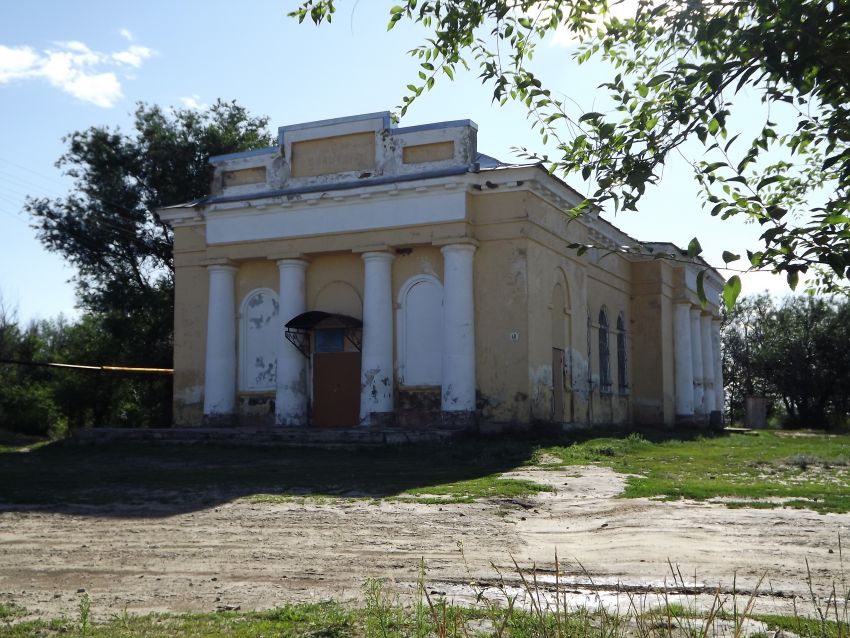 Широкий Карамыш. Церковь Михаила Архангела. общий вид в ландшафте