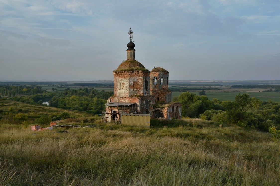 Ивановское. Церковь Иоанна Златоуста. фасады, Вид с северо-востока