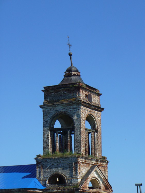 Уланово. Церковь Спаса Преображения. архитектурные детали, Вид на колокольню с северо-запада