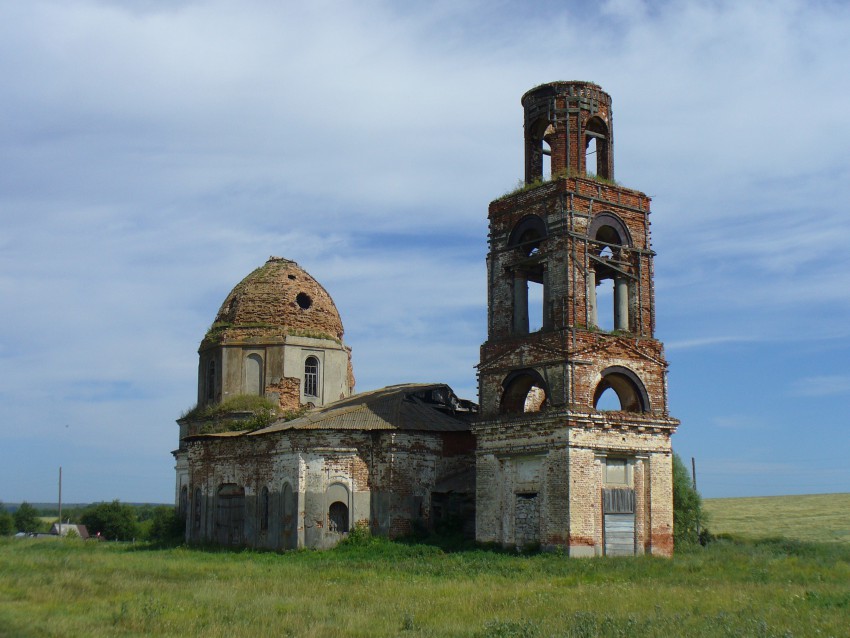 Кильдеево. Церковь Троицы Живоначальной. фасады, Вид с северо-запада