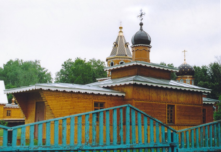 Церковь Александра (Сахарова) и Иоанна, Петровское (Шатурский городской округ и г. Рошаль, Московская область). фасады