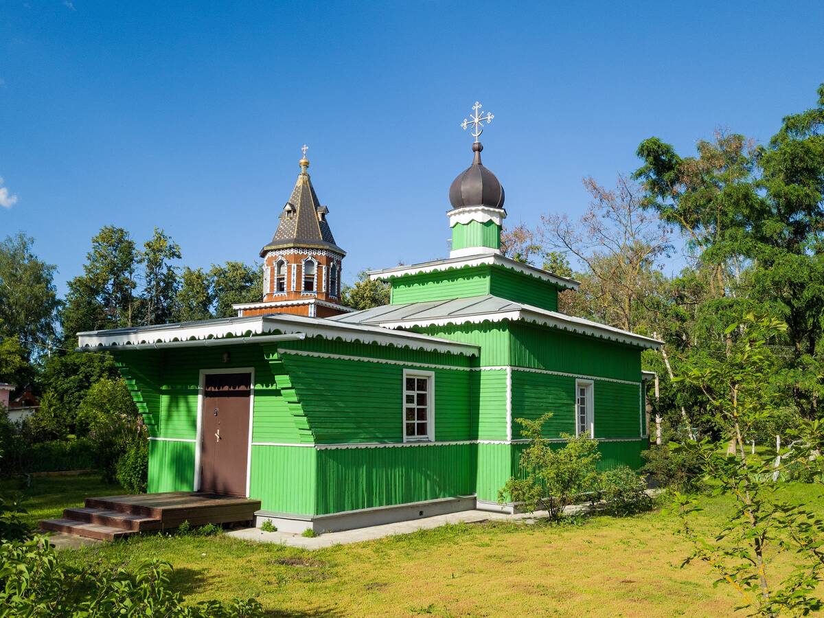 Церковь Александра (Сахарова) и Иоанна, Петровское (Шатурский городской округ и г. Рошаль, Московская область). фасады