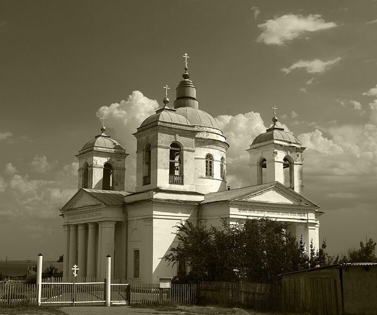 Церковь Троицы Живоначальной, Золотое (Красноармейский район, Саратовская область). архивная фотография, Источник: Сайт Золотовского сельского поселения Красноармейского района Саратовской области