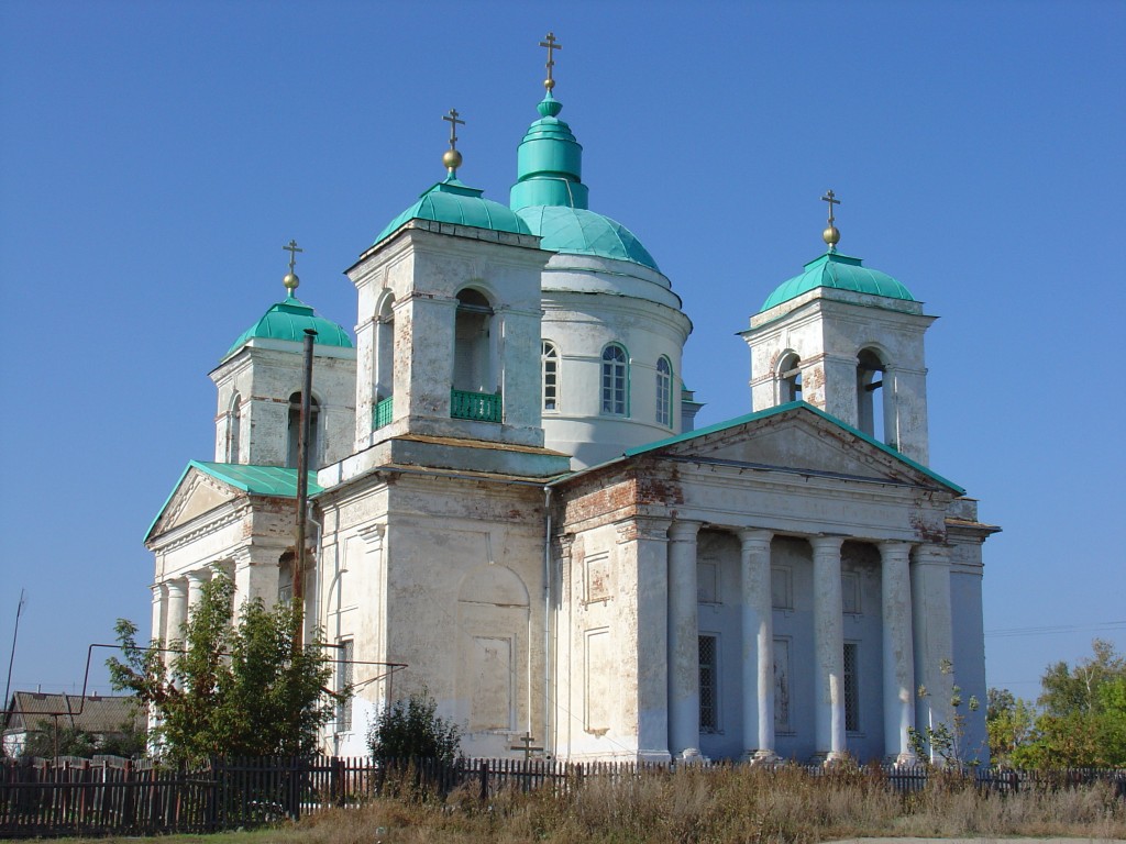 Церковь Троицы Живоначальной, Золотое (Красноармейский район, Саратовская область). фасады, 2004