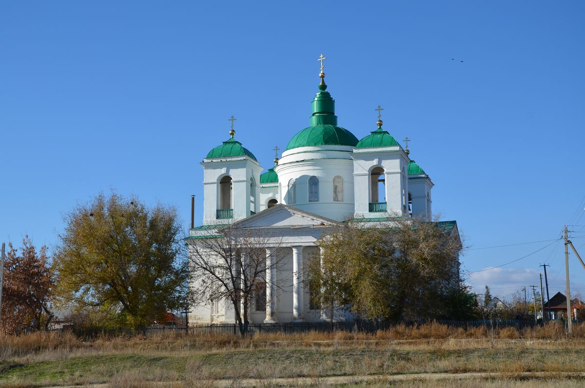 Церковь Троицы Живоначальной, Золотое (Красноармейский район, Саратовская область). фасады, Восточный фасад