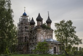 Исаковское. Церковь Рождества Пресвятой Богородицы