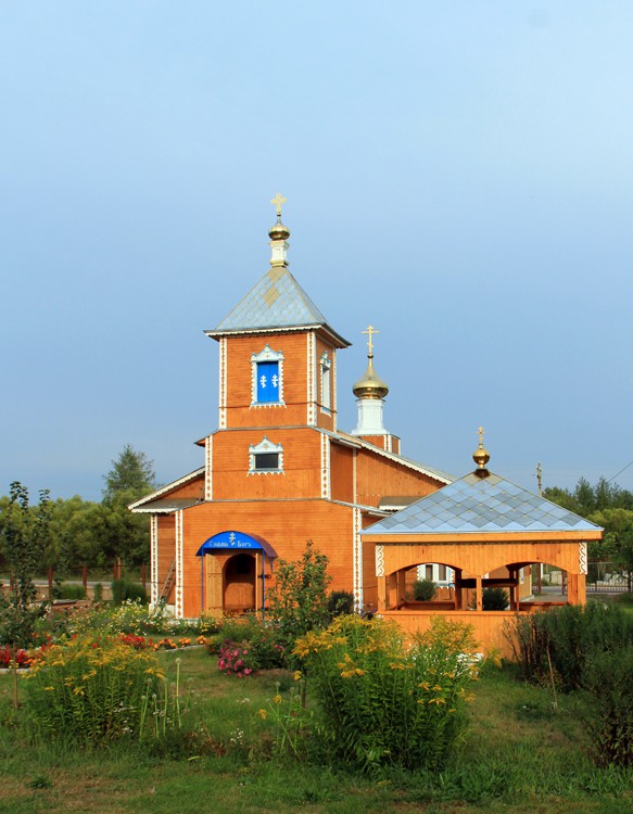 Пышлицы. Церковь Михаила Архангела. общий вид в ландшафте