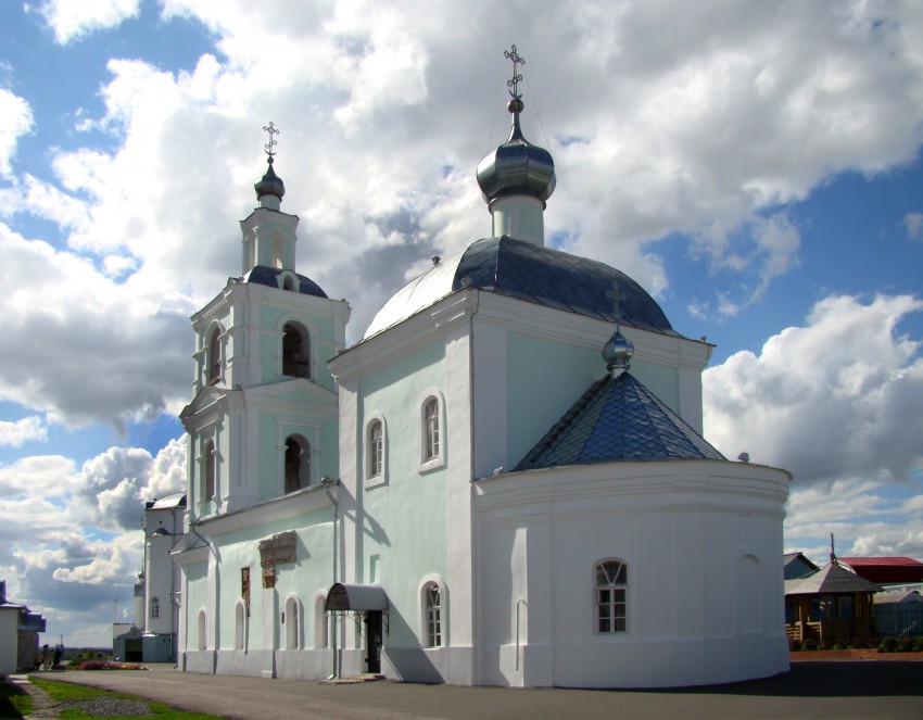 Арское. Церковь Богоявления Господня. фасады, Вид с юго-востока.