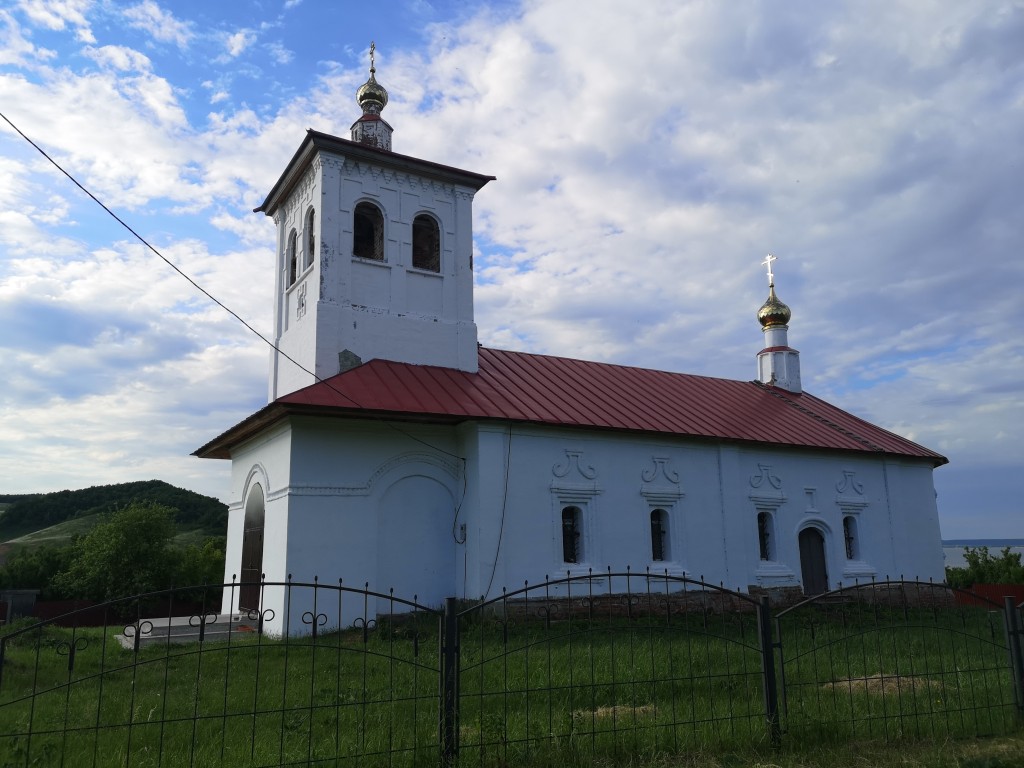 Церковь Рождества Христова, Буртасы (Камско-Устьинский район, Республика Татарстан). фасады