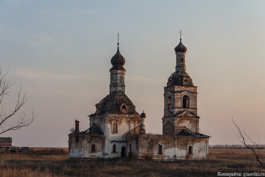 Церковь Успения Пресвятой Богородицы, Красная Поляна (Тетюшский район, Республика Татарстан). фасады