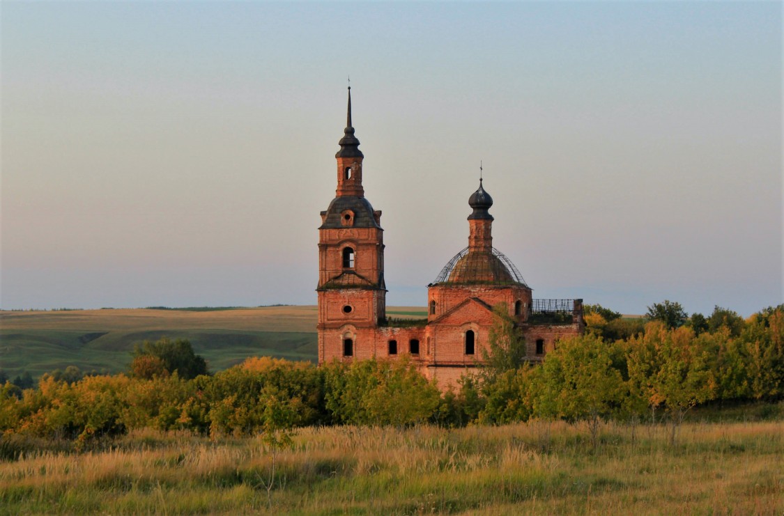 Церковь Троицы Живоначальной, Ямбухтино (Тетюшский район, Республика Татарстан). фасады