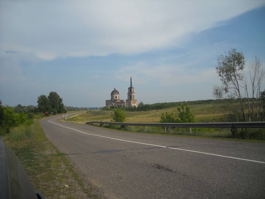 Церковь Николая Чудотворца, Карланга, урочище (Тетюшский район, Республика Татарстан). общий вид в ландшафте