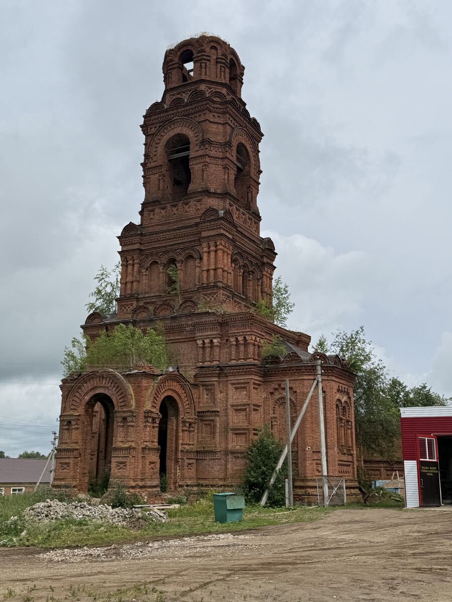Церковь Богоявления Господня (недостроенная), Майкор (Коми-Пермяцкий округ, Юсьвинский район, Пермский край). фасады, Вид с юго-запада