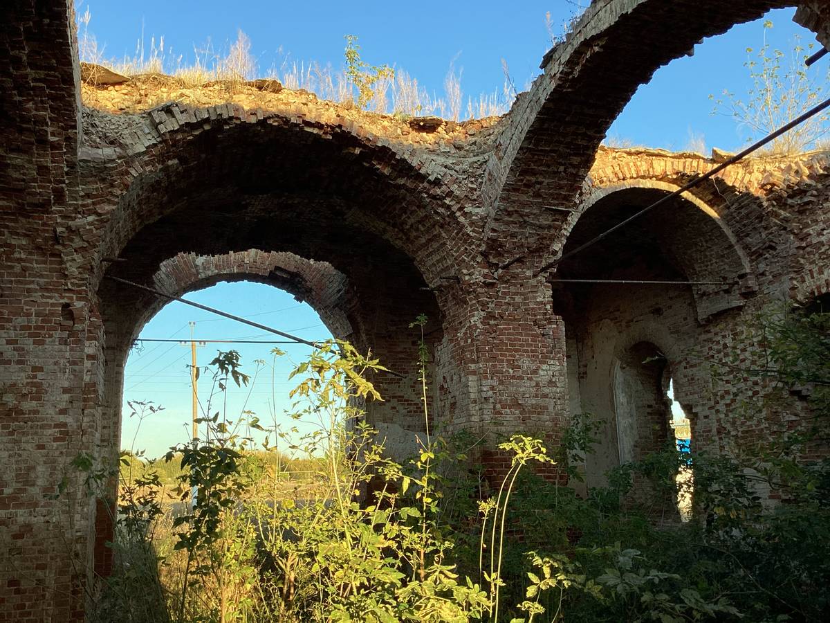 Юго-восточный угол основного объема, интерьер и убранство. Церковь Казанской иконы Божией Матери, Казанское (Ливенский район и г. Ливны, Орловская область)