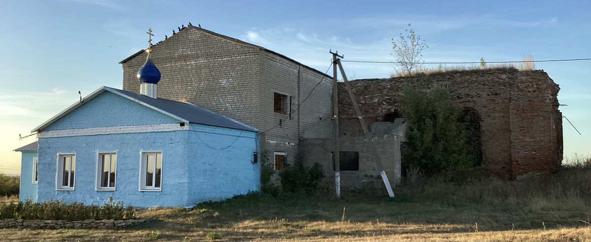 Вид с юго-востока, фасады. Церковь Казанской иконы Божией Матери, Казанское (Ливенский район и г. Ливны, Орловская область)