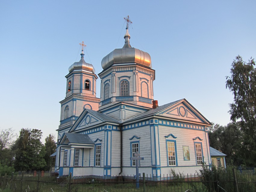 Гарт. Церковь Богоявления Господня. фасады