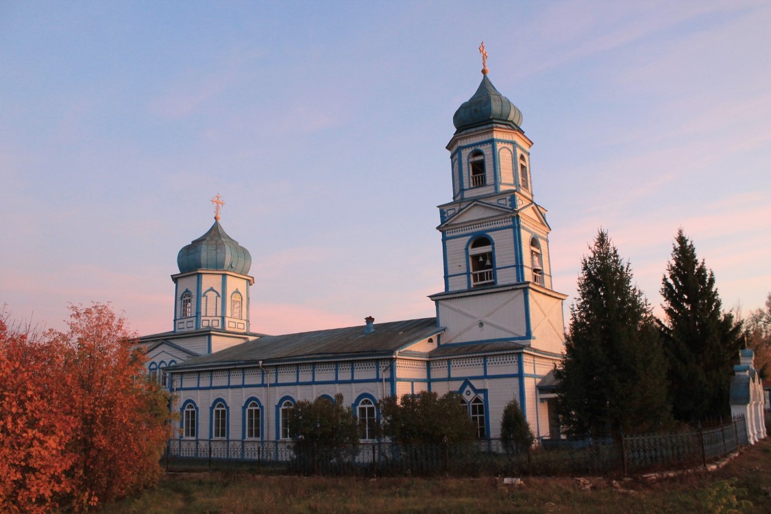 Антипинка (Выползово). Церковь Иоанна Богослова. фасады